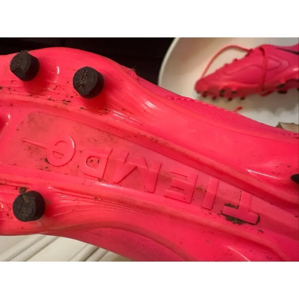 Nike Girl's Jr Tiempo Legend 9 Club MG Soccer Cleat Shoes Pink Size 1Y